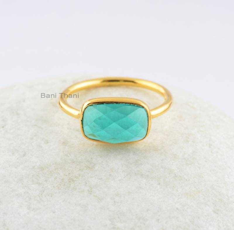 Türkis Quarz Ring, Rechteck 7 X 11 Mm Edelstein Micron Vergoldeter Sterling Silber Damen Geschenk Weihnachtsgeschenk, Solitär Ring von BaniThani