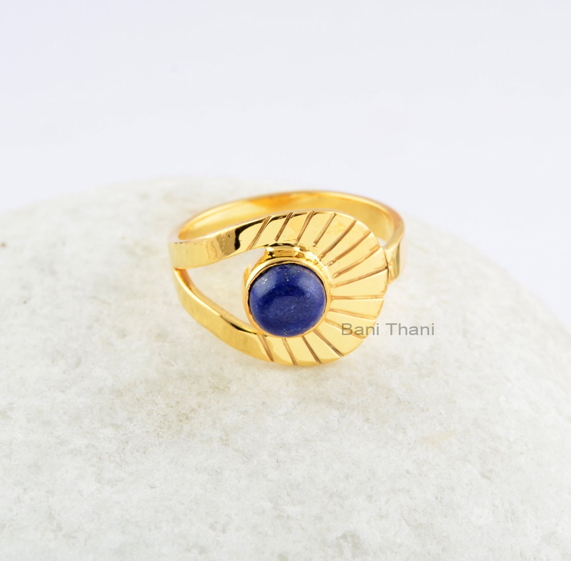 Wunderschöner Lapis Ring-Round 6 X Mm-Silber Ring-Neues Design Ring-Handmade Ring-Edelstein Ring von BaniThani