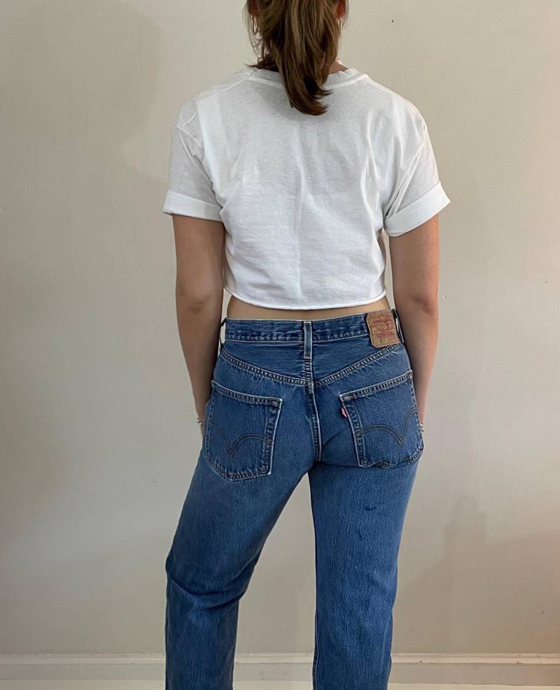 Vintage 80Er Jahre Levi's 501 Jeans Faded Medium Wash, Boyfriend Fit | 30x32 von BanquetRoadVintage