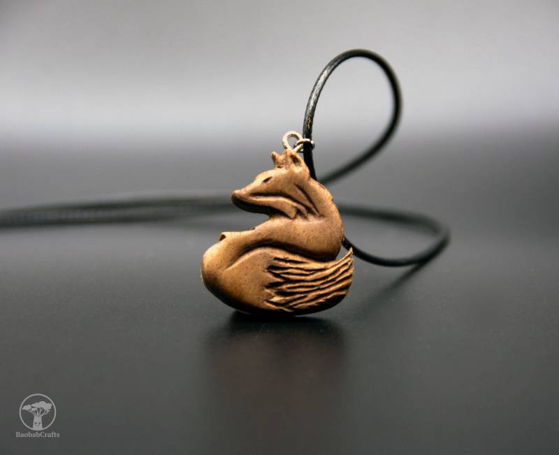 Personalisierte Fuchs Anhänger Halskette Holz Umweltfreundlicher Tier Charme Personalisierte Fuchs Anhänger Halskette Holz Umweltfreundlicher Tier Charme von BaobabCraftsCo