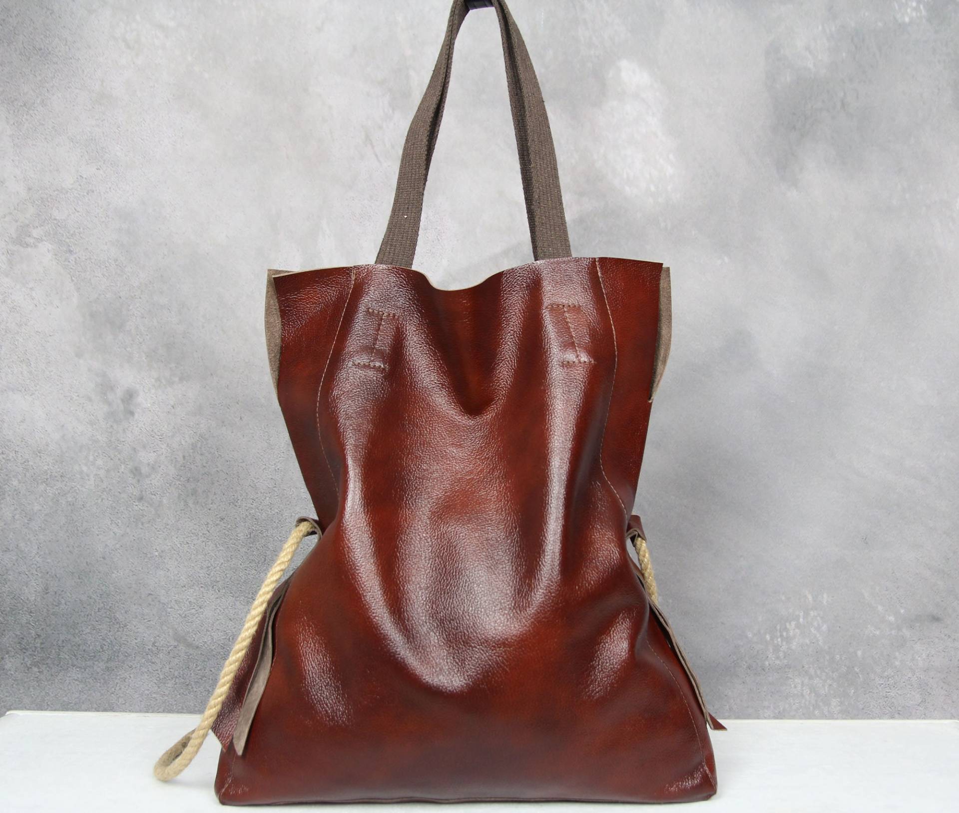 Cognac Braune Ledertasche, Weiche Große Schultertasche, Alltagshandtasche Für Frauen, Oversize-Einkaufstasche, Weihnachtsgeschenk Frauen Und Mädchen von BarbaraLeatherDesign