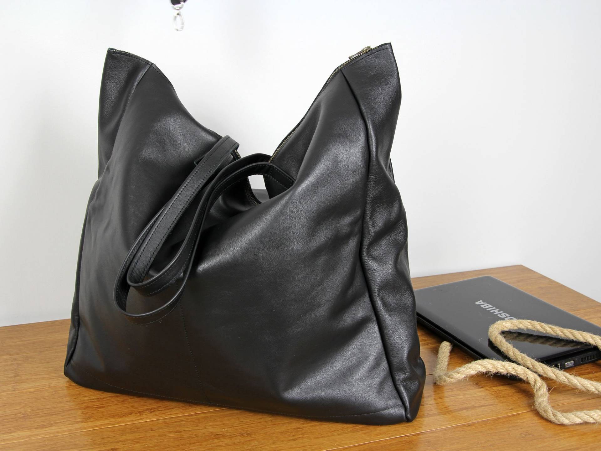 Damen Tragetasche in Schwarz, Sehr Große Schwarze Reißverschluss Handtasche, Schwarzes Weiches Leder, Tote Echtleder Shopper Taschen von BarbaraLeatherDesign