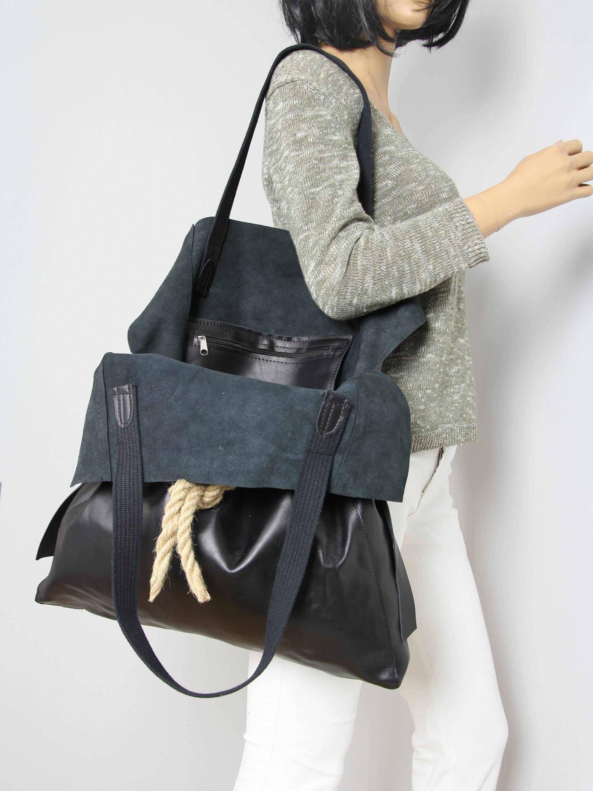 Schwarze Leder Einkaufstasche Große Slouhy Shopper Tasche Alltagshandtasche Für Frauen Oversize Limited Edition von BarbaraLeatherDesign