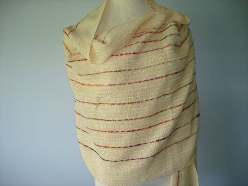 Handgewebtes Tuch - Frühlingsgarten Handgewebtes Tuch - Frühlingsgarten von BarbarasWeaveandWear