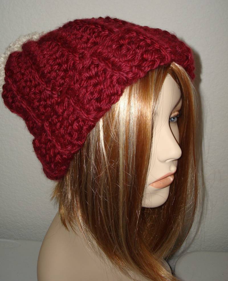 Gehäkelte Bulky Ribbed Winter Snowboarder Slouchy Mütze Mit Pom Pom/Winter Mütze/Warm Soft Hat/Burgandy/Off White Pom Pom/Fall Hat/Ski Hat von BarbiesCraftingNook