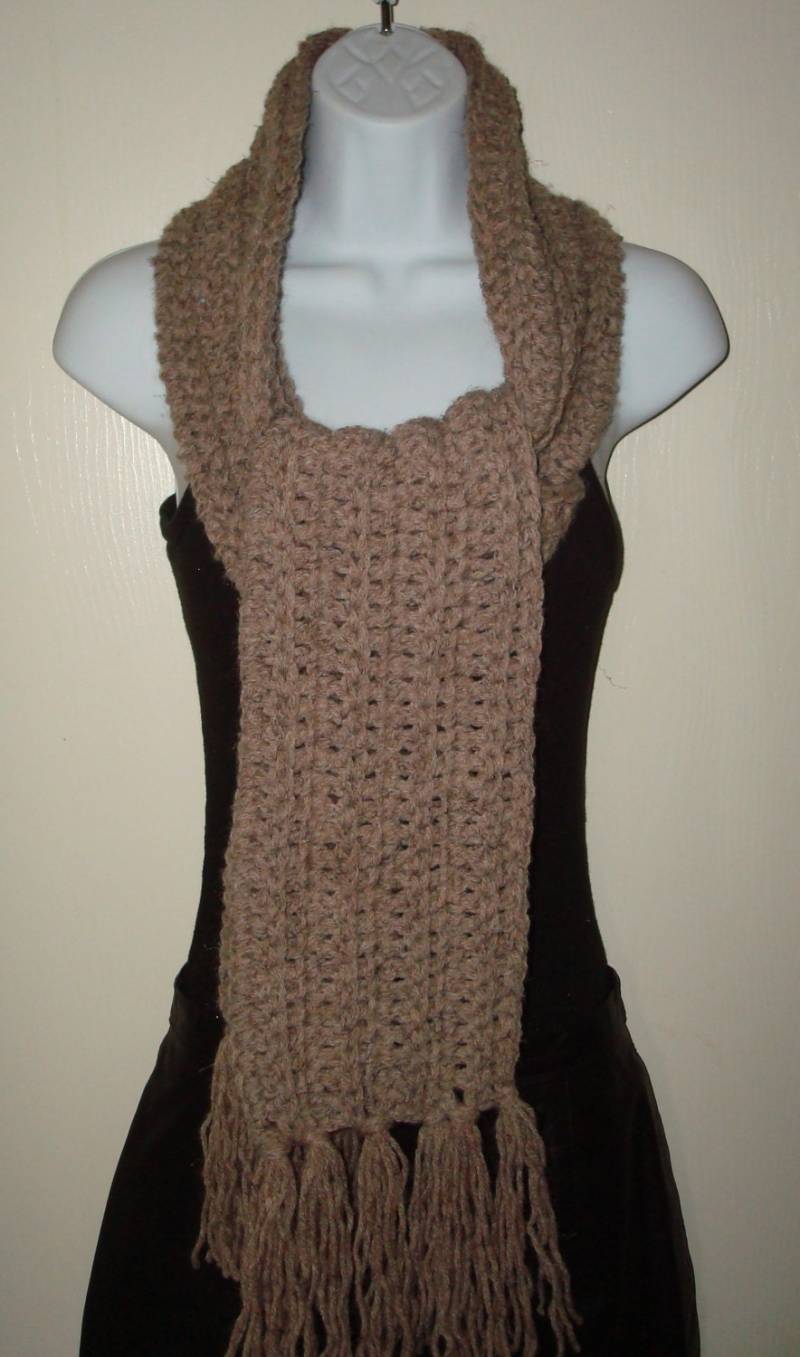 Unisex Sierra Mountain Ribbed Schal Mit Fransen/Hand Gehäkelt/Unisex Schal/Unisex Accessoires/Winterschal/Wolle Gemischt/Herbst Accessoires Unisex Sierra Mountain Ribbed Schal Mit Fransen/Hand Gehäkelt/Unisex Schal/Unisex Accessoires/Winterschal/Wolle Gemischt/Herbst Accessoires von BarbiesCraftingNook