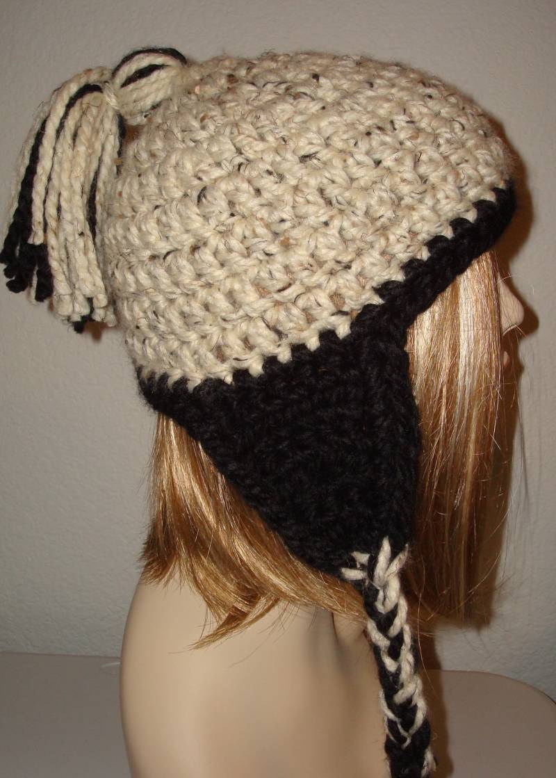 Winter Bulky Snowboarder Ski Mütze Mit Ohrflaps/Abnehmbare Quaste/Winter Mütze/Beanie Mütze/Unisex Skihut/Oatmeal/Schwarz/Herbst Skihut von BarbiesCraftingNook