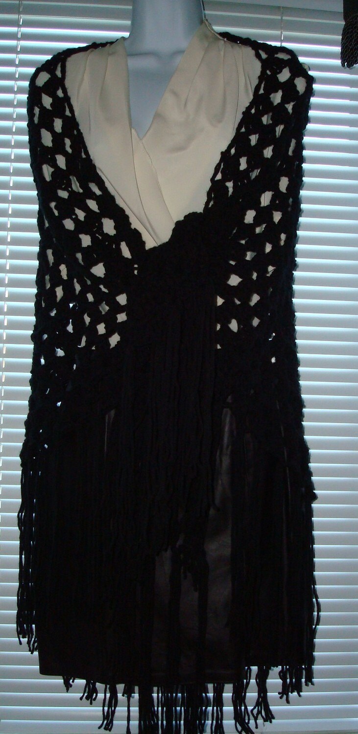 Wunderschönes Schwarzes Handgehäkeltes 3-Teilige Stricktuch/Damenaccessoires/Herbst/Damenschal/Cape/Stola/Wickeltuch/Frühlingsmode/Tuch Wunderschönes Schwarzes Handgehäkeltes 3-Teilige Stricktuch/Damenaccessoires/Herbst/Damenschal/Cape/Stola/Wickeltuch/Frühlingsmode/Tuch von BarbiesCraftingNook