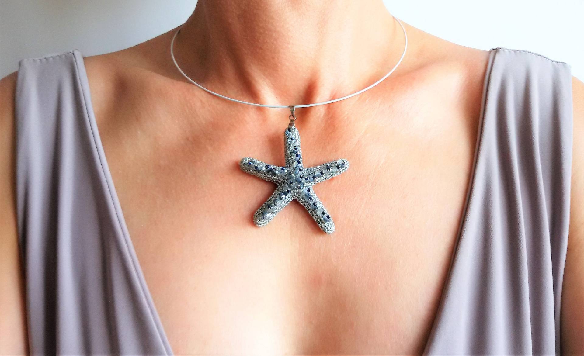 Seestern Bestickte Halskette Mit Blauen Kristallen Sommer Gehäkelte Textil Geschenk Für Mama Glückskette Seestern Bestickte Halskette Mit Blauen Kristallen Sommer Gehäkelte Textil Geschenk Für Mama Glückskette von BarboraJewels