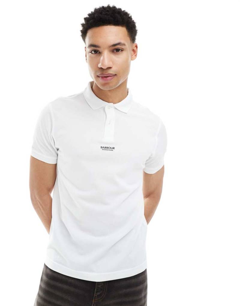 Barbour International - Formula - Polohemd in Weiß, exklusiv bei ASOS von Barbour International