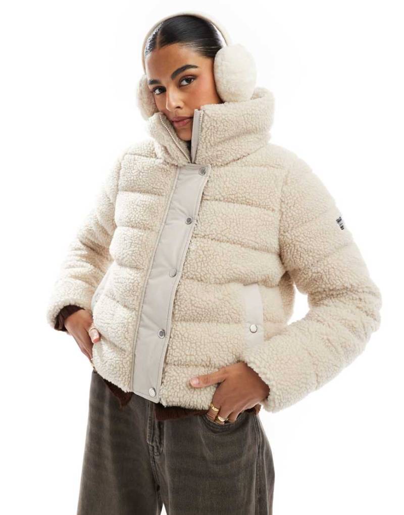 Barbour International - Francesca - Pufferjacke aus Fleece in Creme-Weiß von Barbour International
