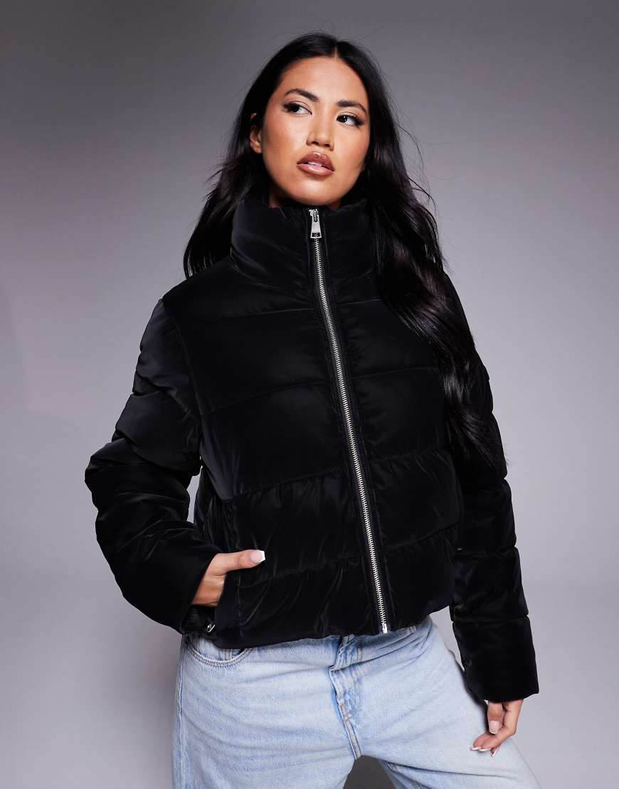 Barbour International - Hudson - Pufferjacke in Schwarz, mit samtiger Haptik von Barbour International