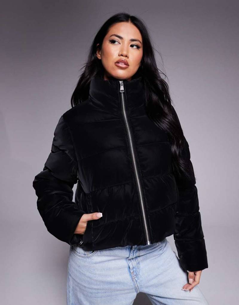 Barbour International - Hudson - Pufferjacke in Schwarz, mit samtiger Haptik von Barbour International