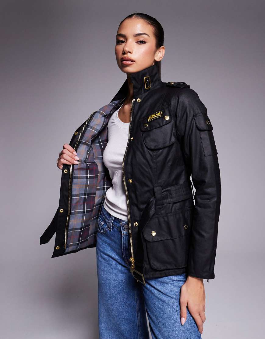 Barbour International - Jacke in Schwarz mit Gürtel Barbour International - Jacke in Schwarz mit Gürtel von Barbour International
