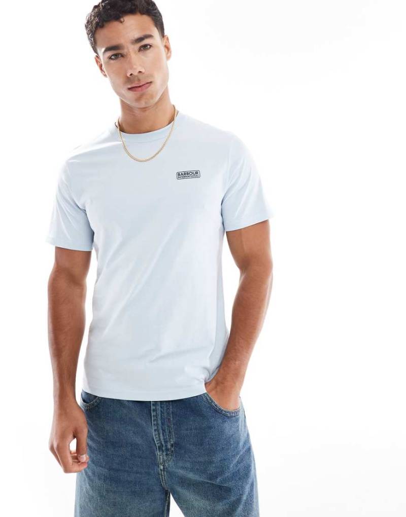 Barbour International - T-Shirt in Hellblau mit kleinem Logo von Barbour International