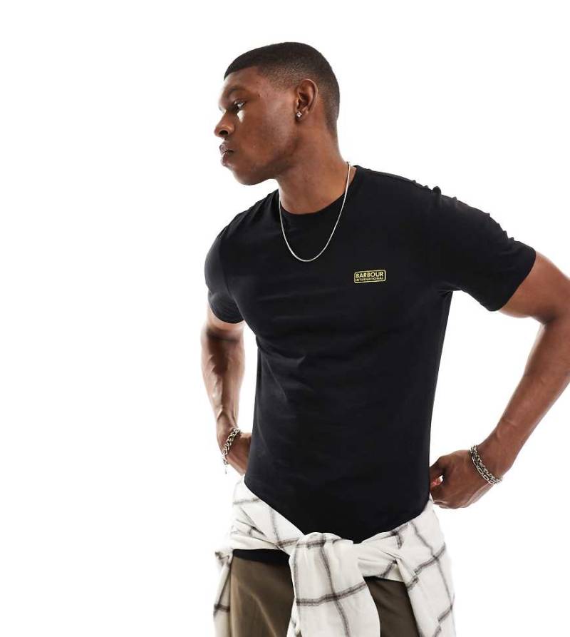 Barbour International - Throttle - Schmal geschnittenes T-Shirt in Schwarz mit Logo, exklusiv bei ASOS von Barbour International