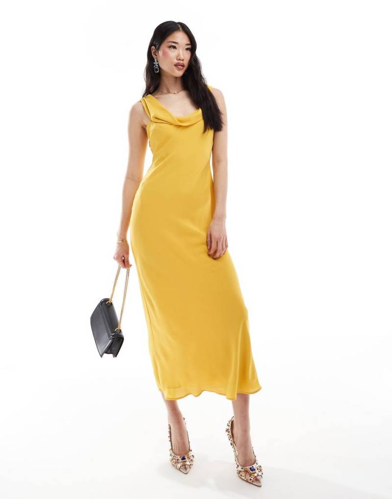 Bardot - Asymmetrisches Maxi-Trägerkleid aus Satin in Ringelblumengelb-Goldfarben von Bardot
