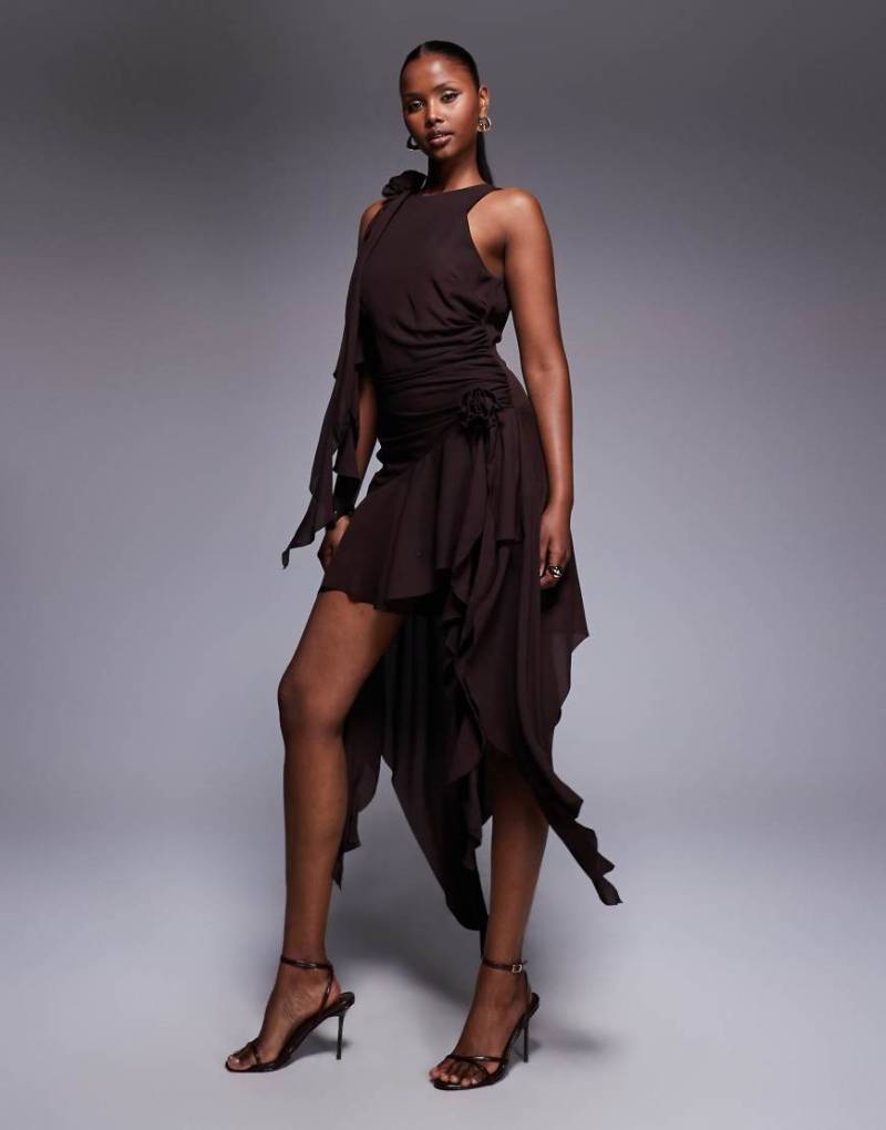 Bardot - Minikleid in Schokobraun mit Rüschen und Ansteckblumendetail-Brown von Bardot