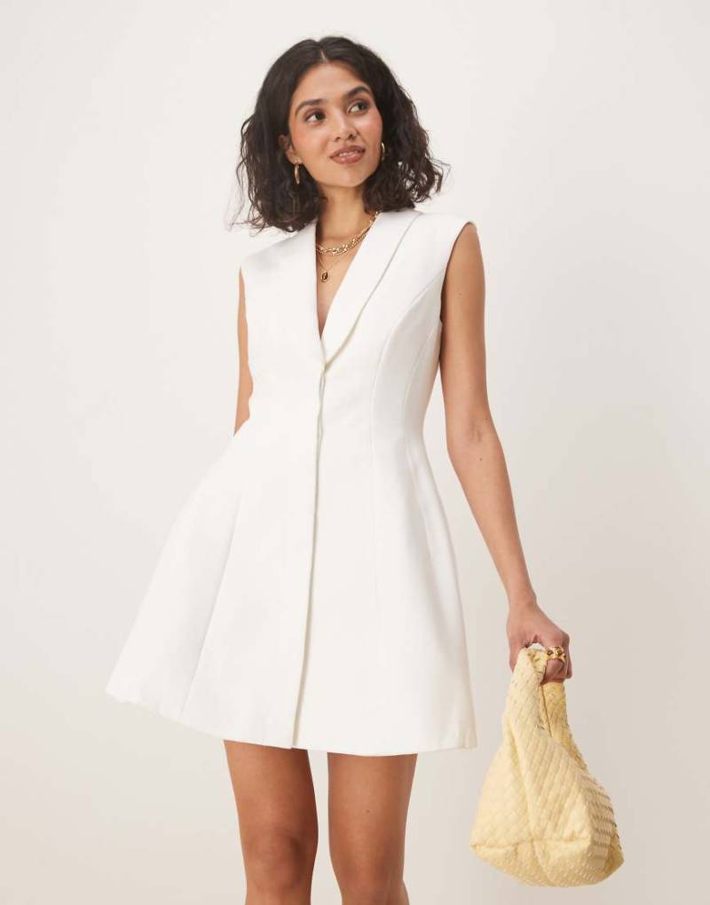 Bardot - Elegantes Minikleid in Weiß von Bardot