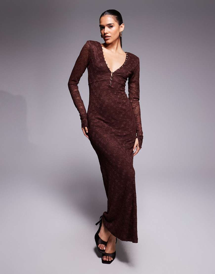 Bardot - Zenia - Maxikleid aus Spitze in Schokobraun mit Knopfdetails und V-Ausschnitt-Brown Bardot - Zenia - Maxikleid aus Spitze in Schokobraun mit Knopfdetails und V-Ausschnitt-Brown von Bardot