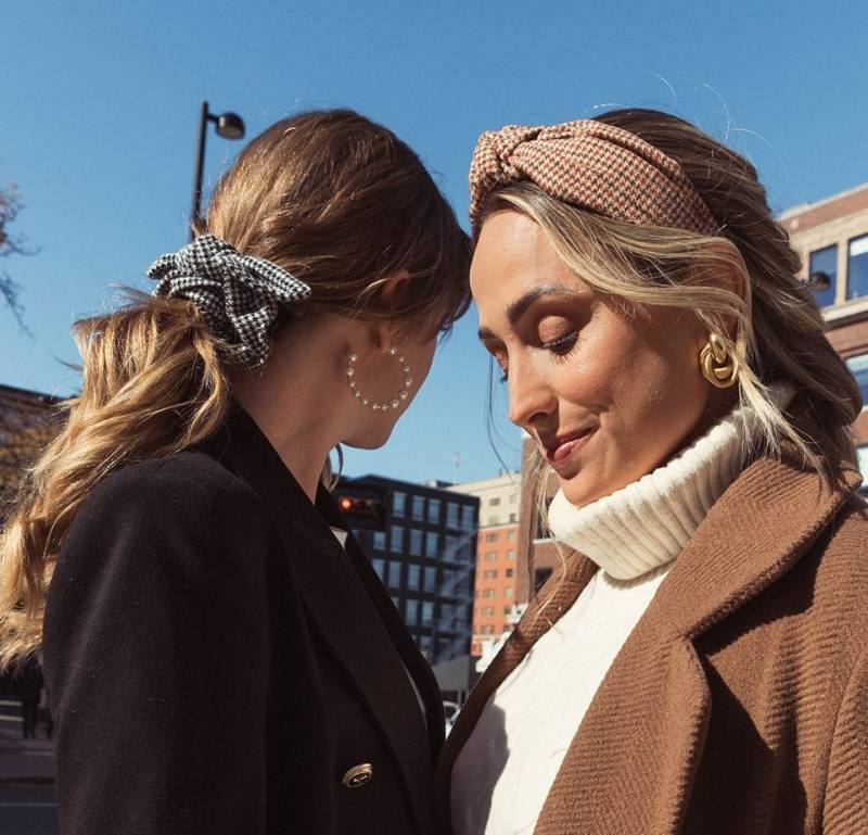 Herbst Prep Set | Knoten Stirnband Und Scrunchie Licht Academia Hahnentritt Collegekern Anspruchsvolles Luxus-Accessoires von BardotBowGallery