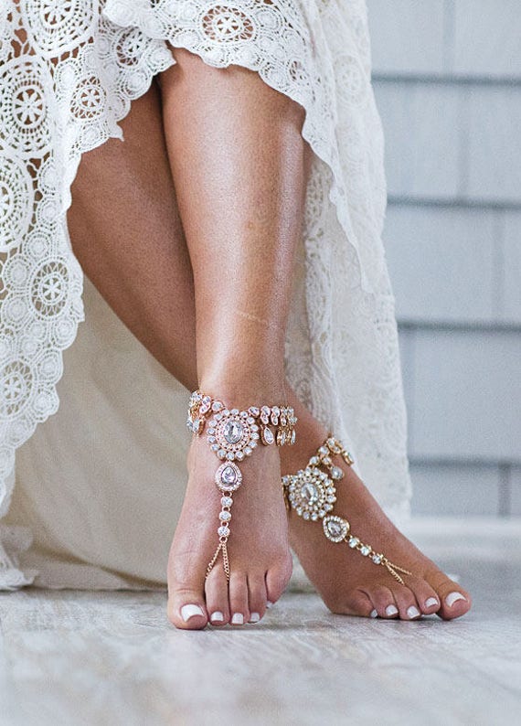 Starla Barfuß Sandalen Strand Hochzeit Schmuck Fußschmuck Boho Fußkettchen Fuß Thong Strass Brautjungfern Geschenk von BareSandals