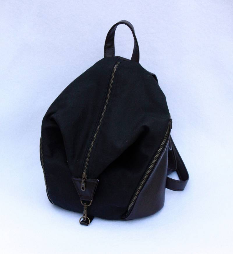 Schwarz Gewachst Canvas Rucksack - Denver Mini Schwarz Und Braun Schwarz Gewachst Canvas Rucksack - Denver Mini Schwarz Und Braun von BarefootBagShop