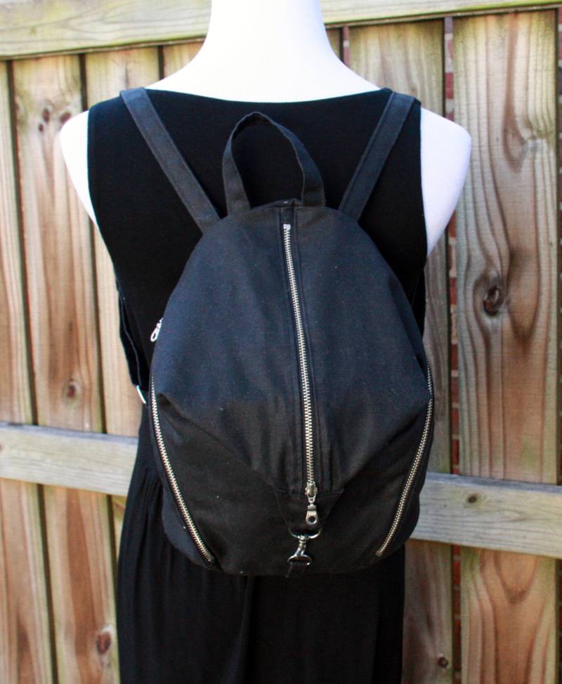 Schwarz Gewachst Canvas Rucksack - Denver Mini Schwarz Gewachst Canvas Rucksack - Denver Mini von BarefootBagShop