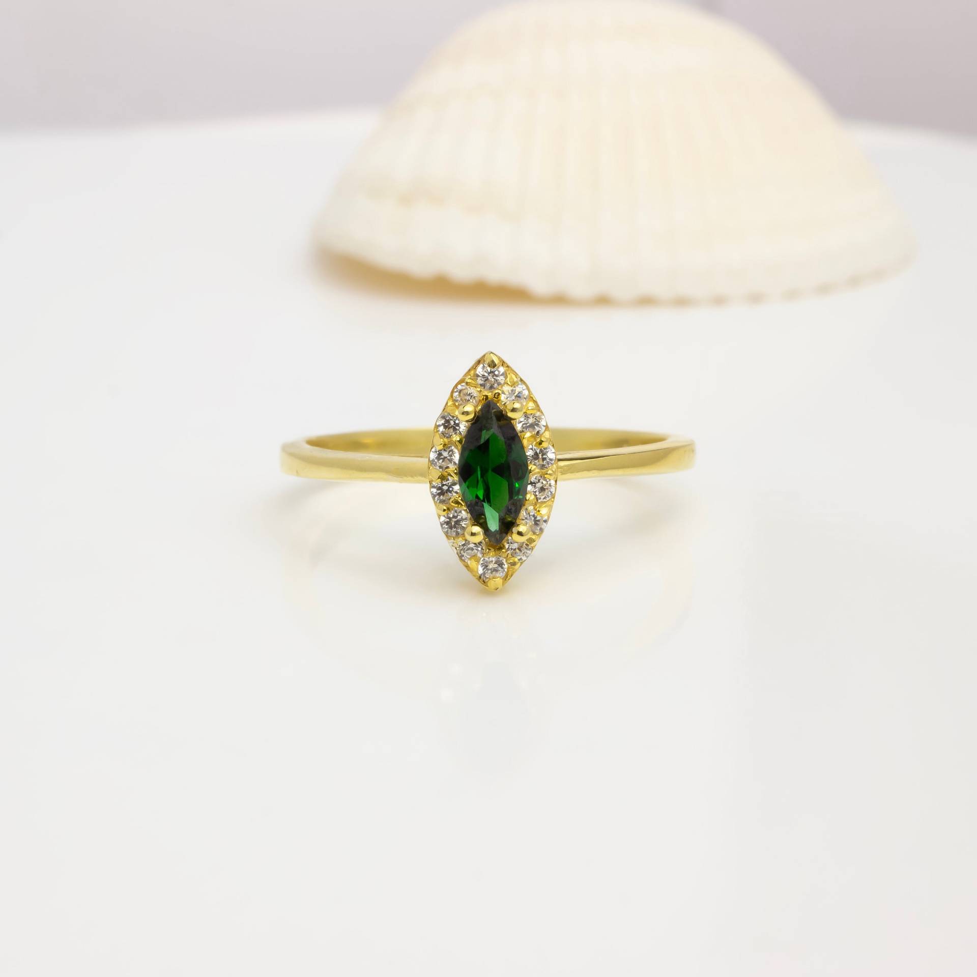 Smaragd Goldring 18K Verlobungsring Ehering Aus Massivgold Verlobungsgeschenk Ring Für Mama Muttertag von BarleyGoldJewelry