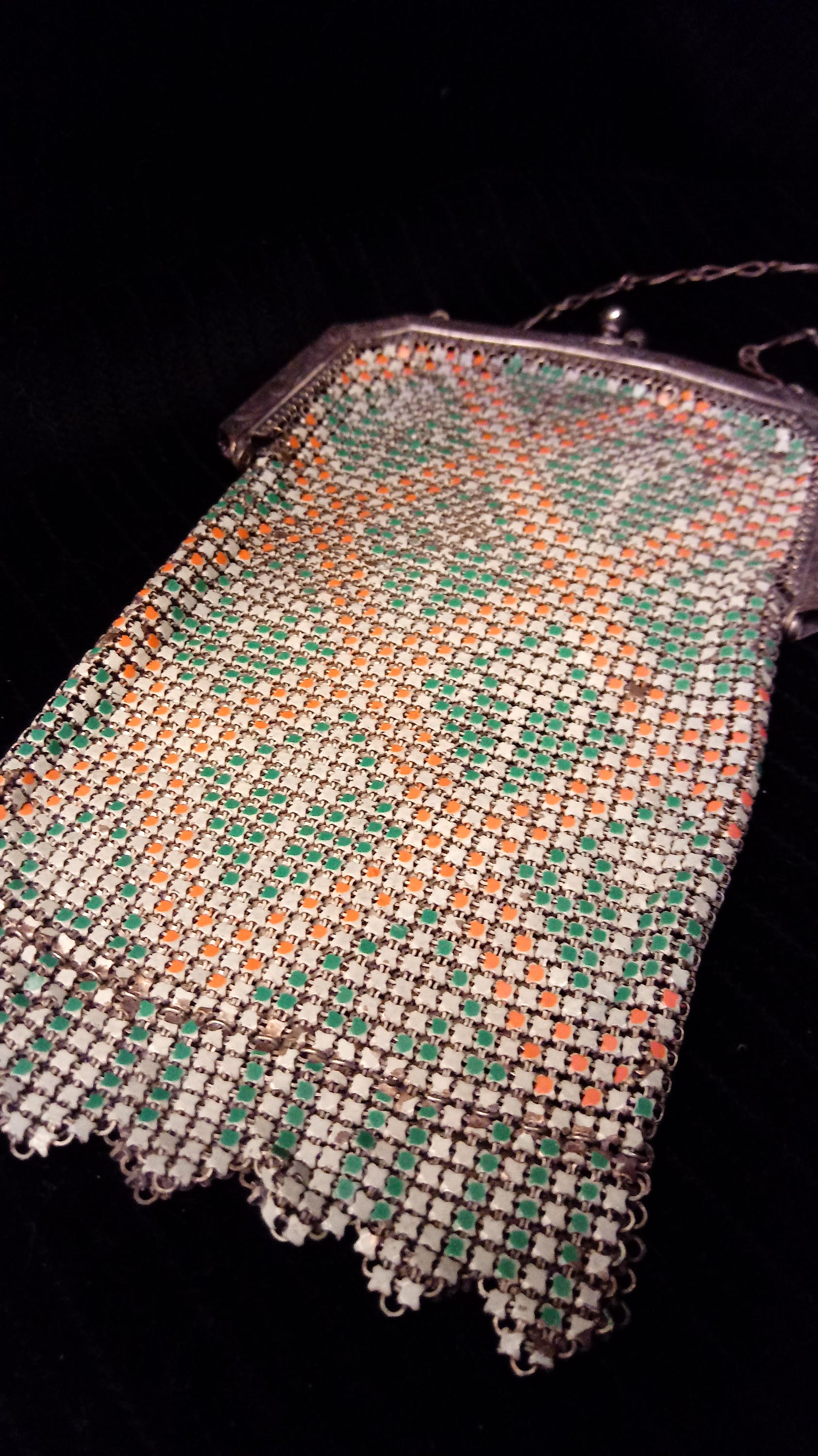Art Deco 1920S Lackierte Metallgitterhandtasche - Flapper Gatsby Re-Enactor- Withing Delibis Look Besonderer Anlass Geschenke Für Sie Sammler Art Deco 1920S Lackierte Metallgitterhandtasche - Flapper Gatsby Re-Enactor- Withing Delibis Look Besonderer Anlass Geschenke Für Sie Sammler von BarnAttic