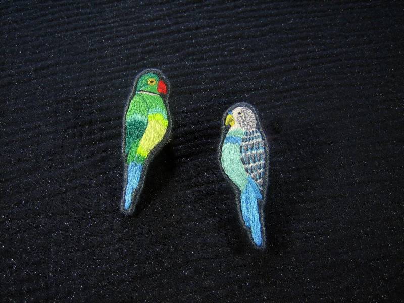 Gestickte "Sittiche"-Ringe von Barneylaflaque