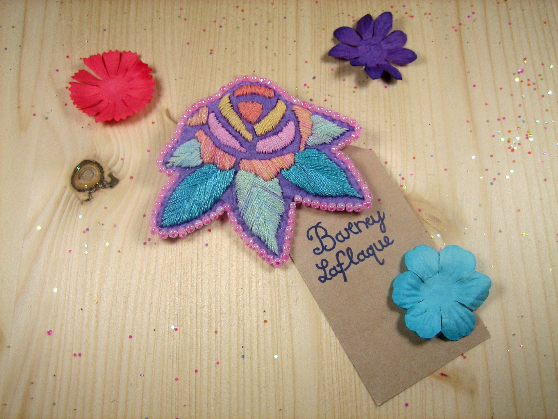 Pin "Rosa" Bestickt Fühlte von Barneylaflaque