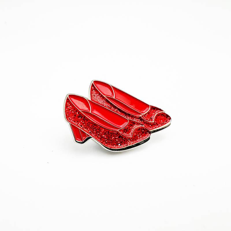 Dorothy Zauberer Von Oz Rubin Hausschuhe Emaille Pin Badge | Es Gibt Keinen Ort Wie Zu Hause Glitter Sparkle Rote Schuhe Geschenkidee Dorothy Zauberer Von Oz Rubin Hausschuhe Emaille Pin Badge | Es Gibt Keinen Ort Wie Zu Hause Glitter Sparkle Rote Schuhe Geschenkidee von BarnoDesigns