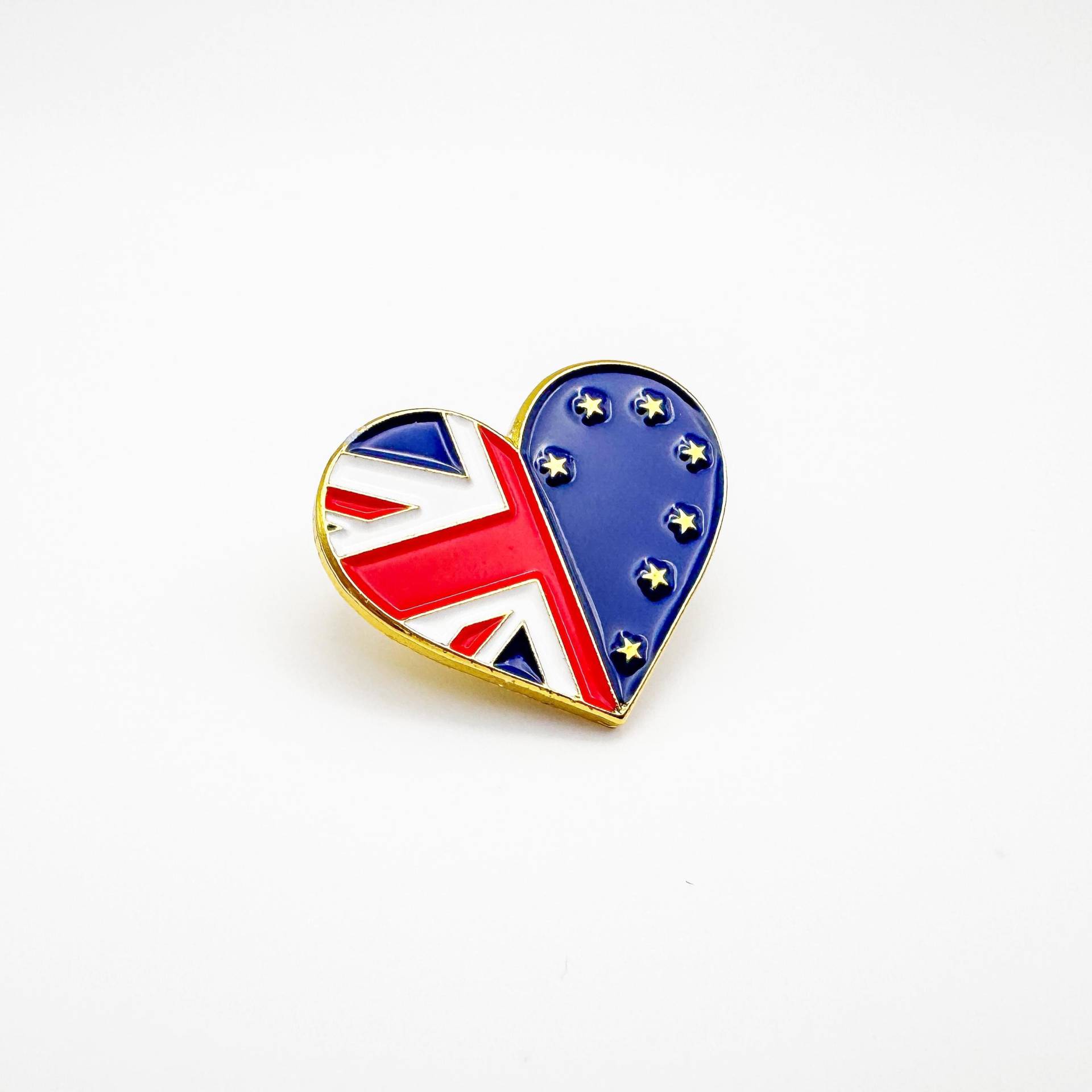 Europe/Uk Love Herz Emaille Pin Anstecker | Bleiben Brexit Eu-Referendum Pro-Eu Europa Politk England Schottland Wales Irland Europe/Uk Love Herz Emaille Pin Anstecker | Bleiben Brexit Eu-Referendum Pro-Eu Europa Politk England Schottland Wales Irland von BarnoDesigns