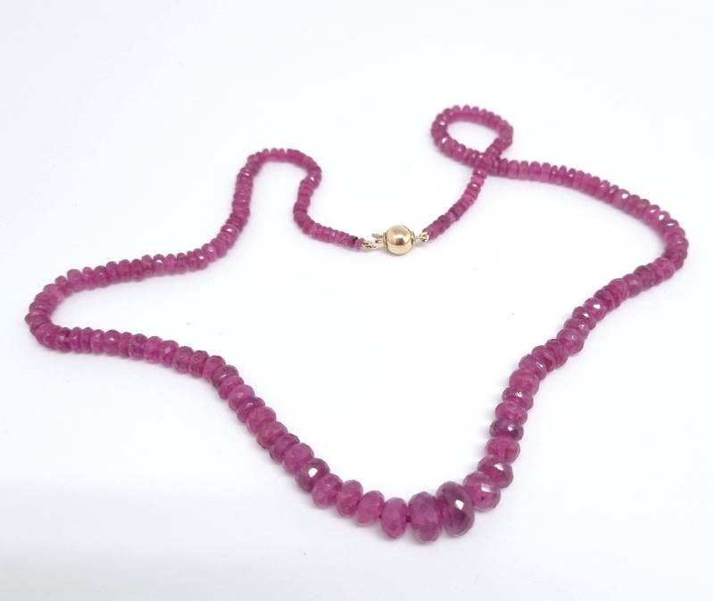 Natürliche Rubin Perlen Halskette Strang Abgestuft von BarrineDesigns
