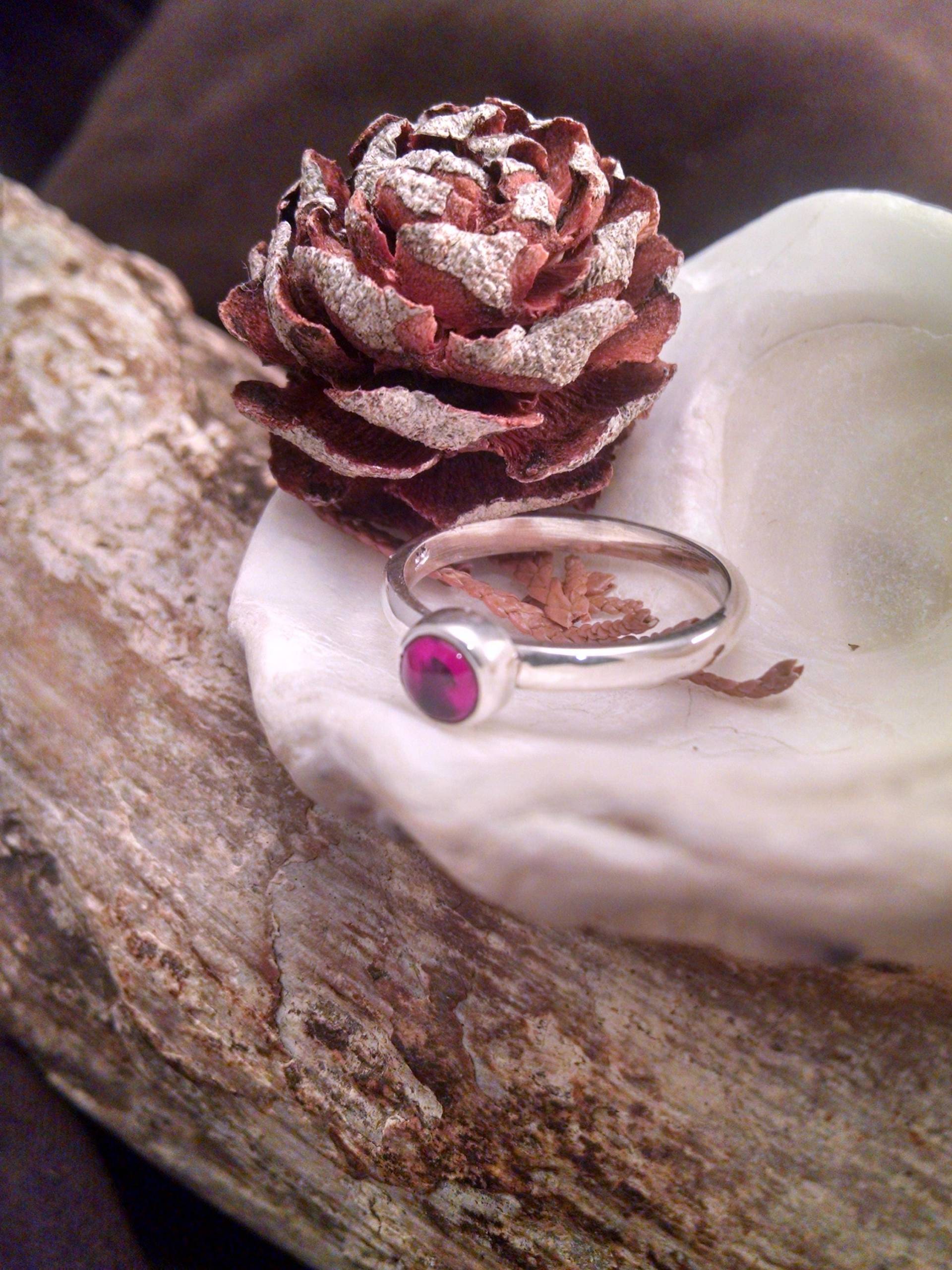 Rubin Sterling Silber Ring 5 Mm von BarryGrahamJewelry