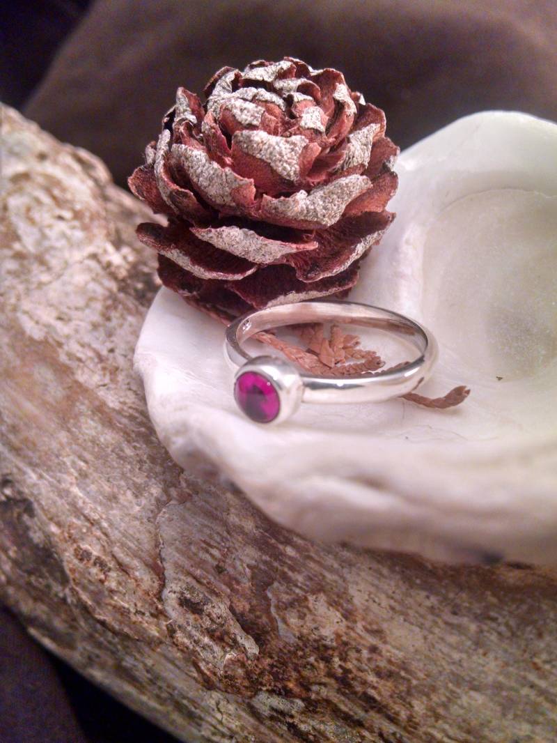 Rubin Sterling Silber Ring 5 Mm von BarryGrahamJewelry