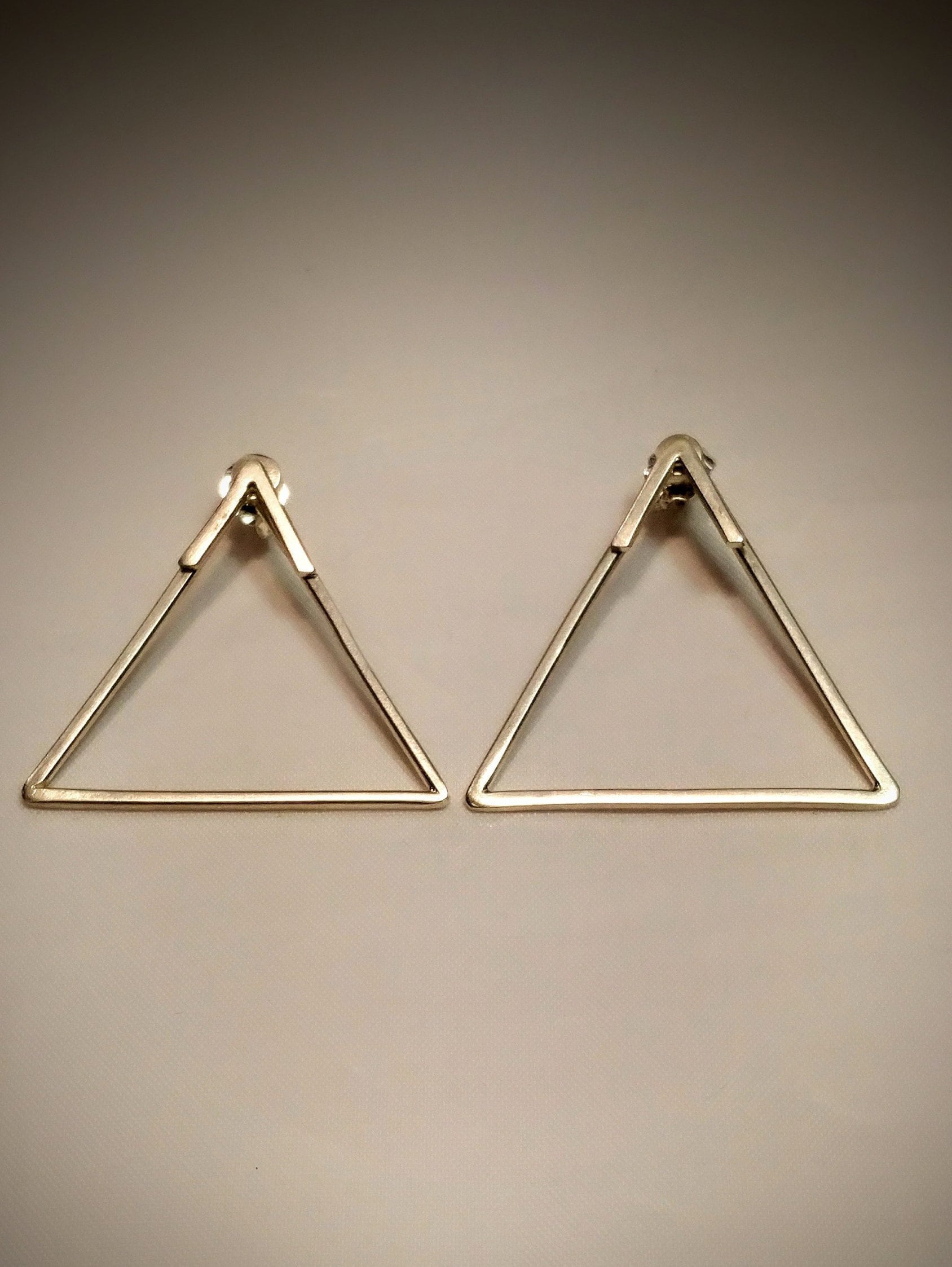 sterling Silber Dreieck Ohrringe von BarryGrahamJewelry