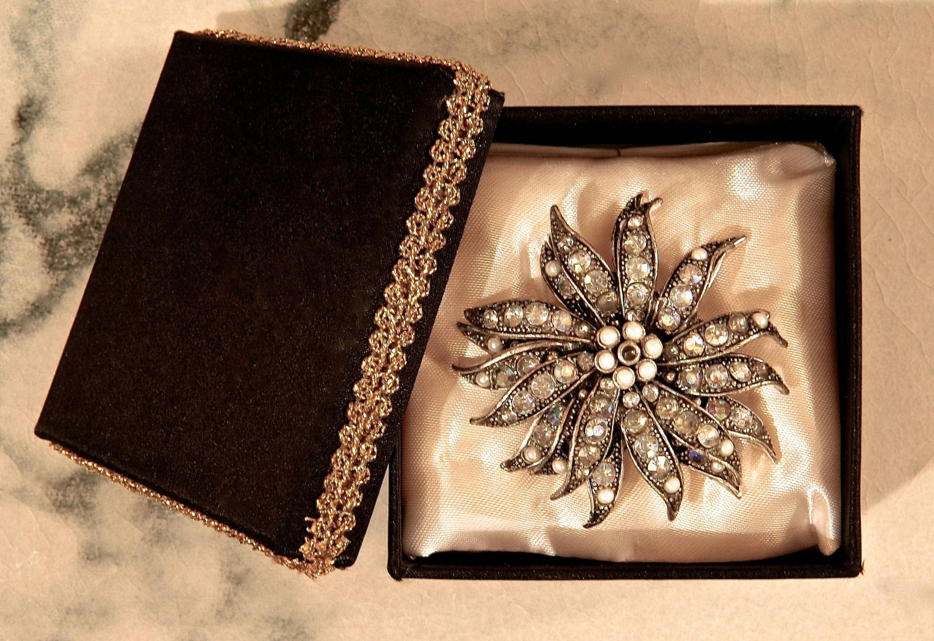 strass Brosche von BarrysAttic