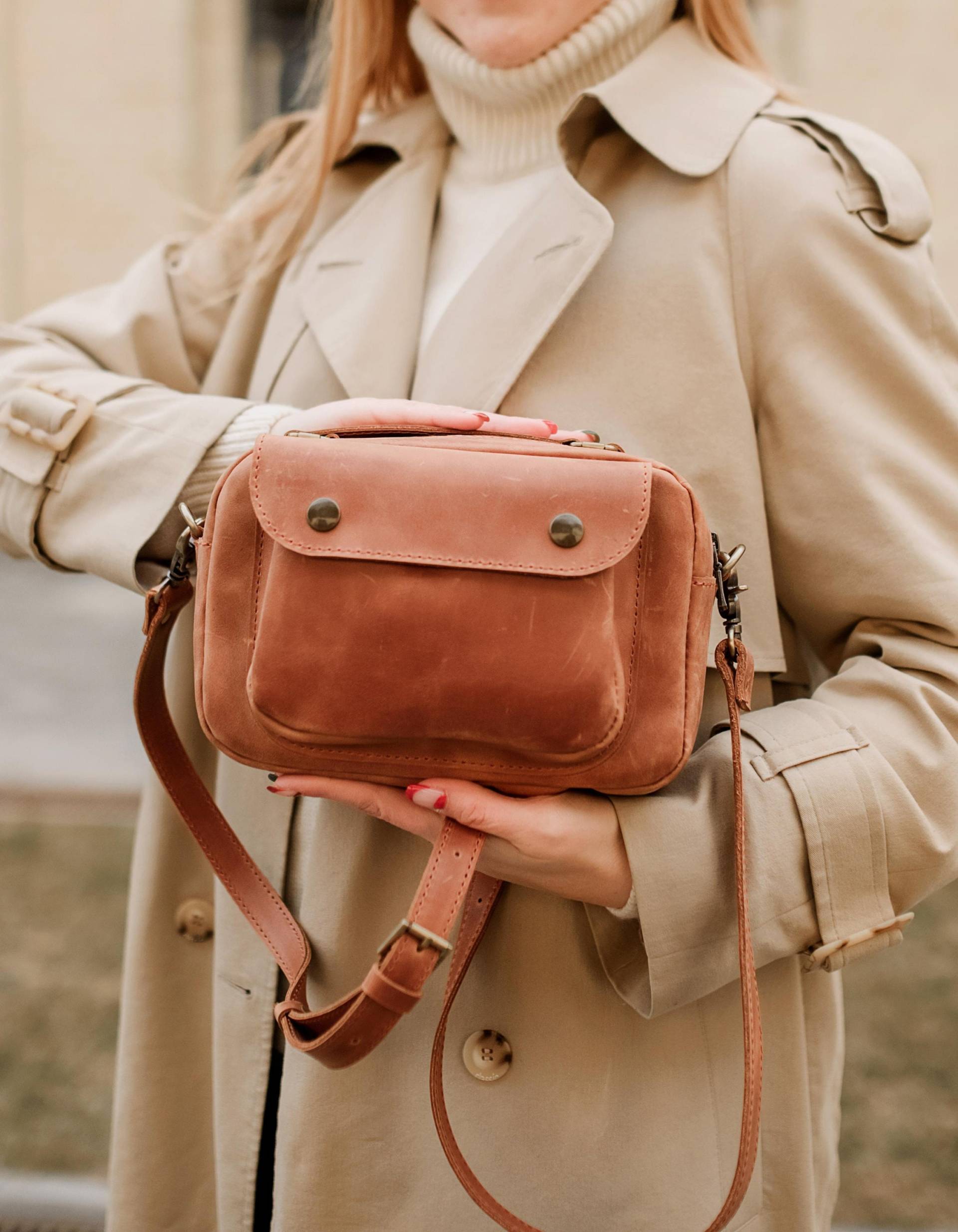 Kleine Umhängetasche Ledertasche Damen Süße Monogramm Geldbörse von BartBag