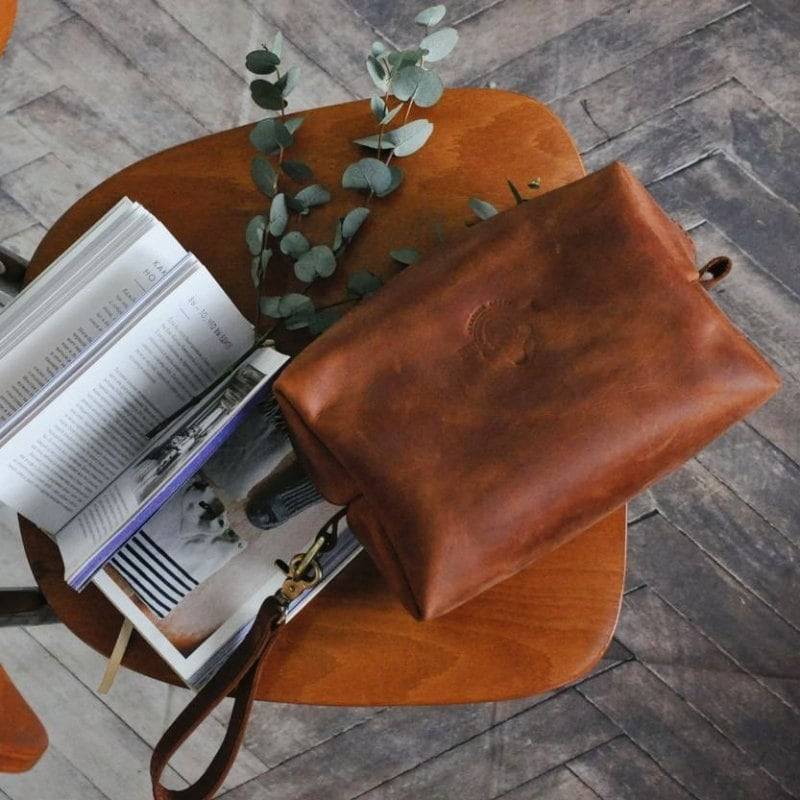 Monogrammierte Leder-Kulturtasche - Personalisiertes Dopp-Set Für Männer, Perfektes Leder-Reisegeschenk Ihn von BartBag