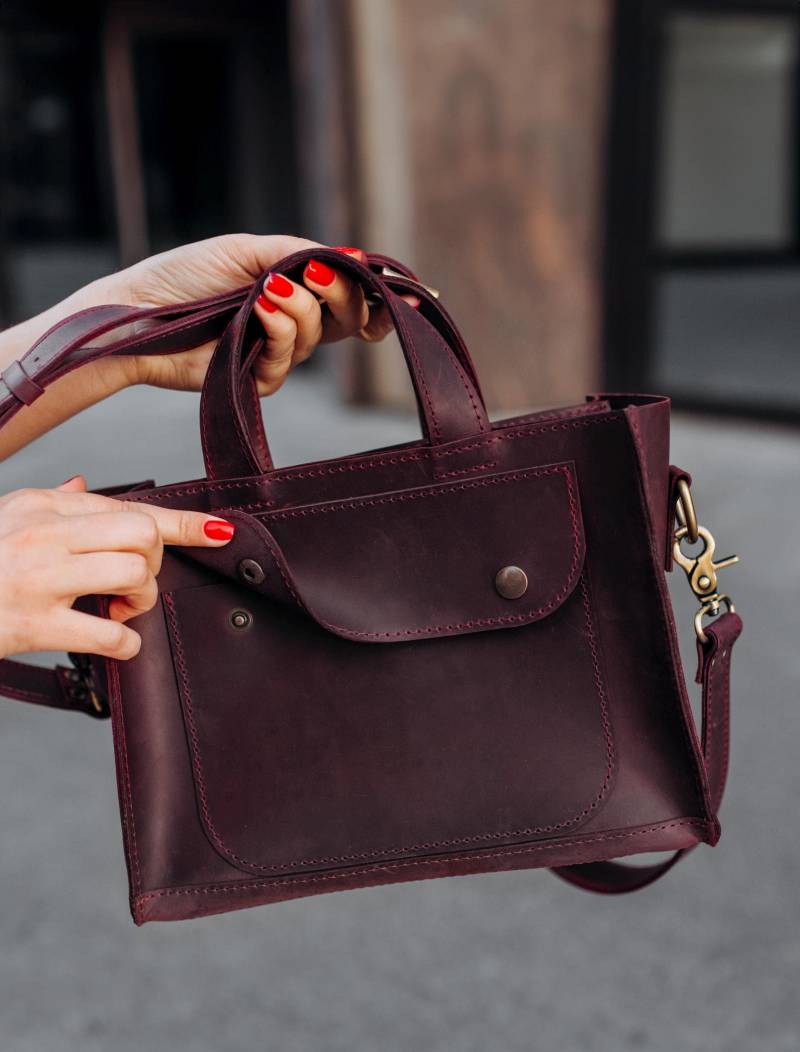 Personalisierte Weinrote Ledertasche | Arbeitstasche Mit Tragegriff Oben Stilvolle Burgunderfarbene Tragetasche Für Damen von BartBag