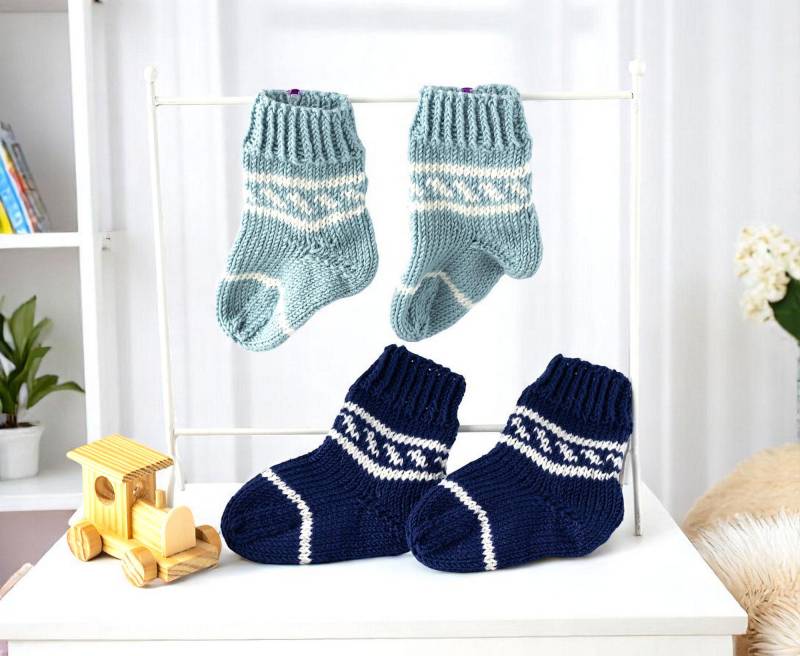 Babysocken Aus Weicher Wolle | Merino in Blautönen Handgestrickt von BarunShop