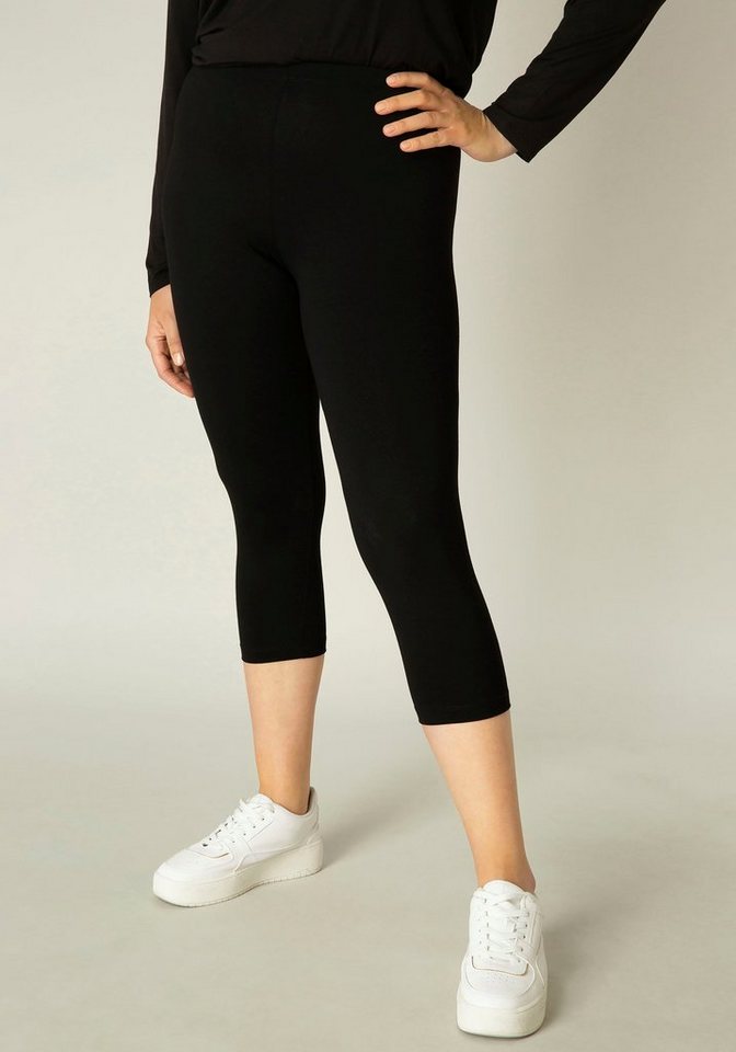 Base Level Curvy Caprileggings Audrey von Base Level Curvy