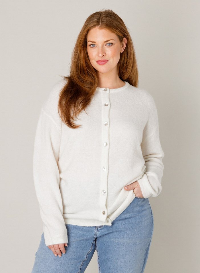 Base Level Curvy Cardigan Yulia mit Woll-Anteil und Knopfleiste von Base Level Curvy