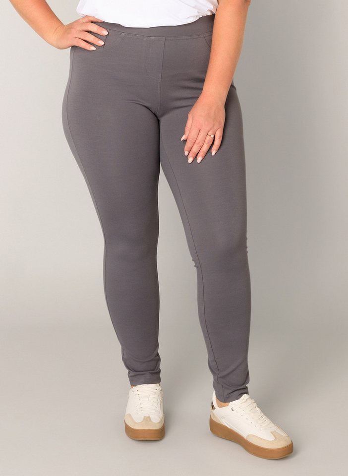 Base Level Curvy Jeggings Arnika mit Badge von Base Level Curvy