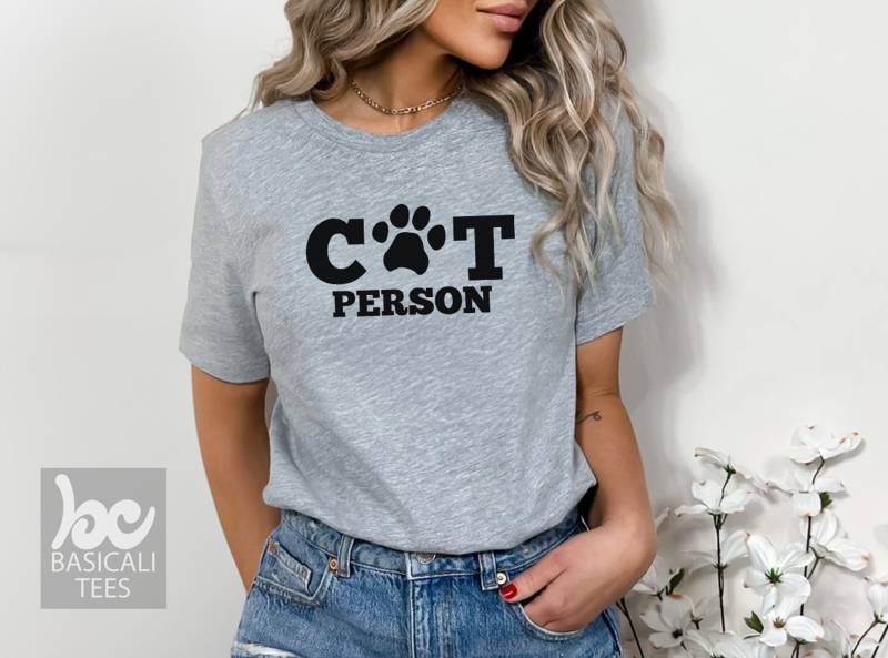 Cat Person Shirt Weiches Unisex T-Shirt Für Katzenliebhaber von BasiCali
