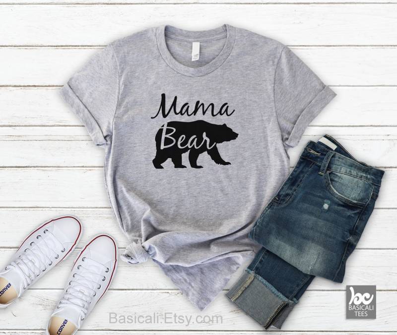 Mama Bär Shirt Weiches Unisex T-Shirt, Geschenk von BasiCali