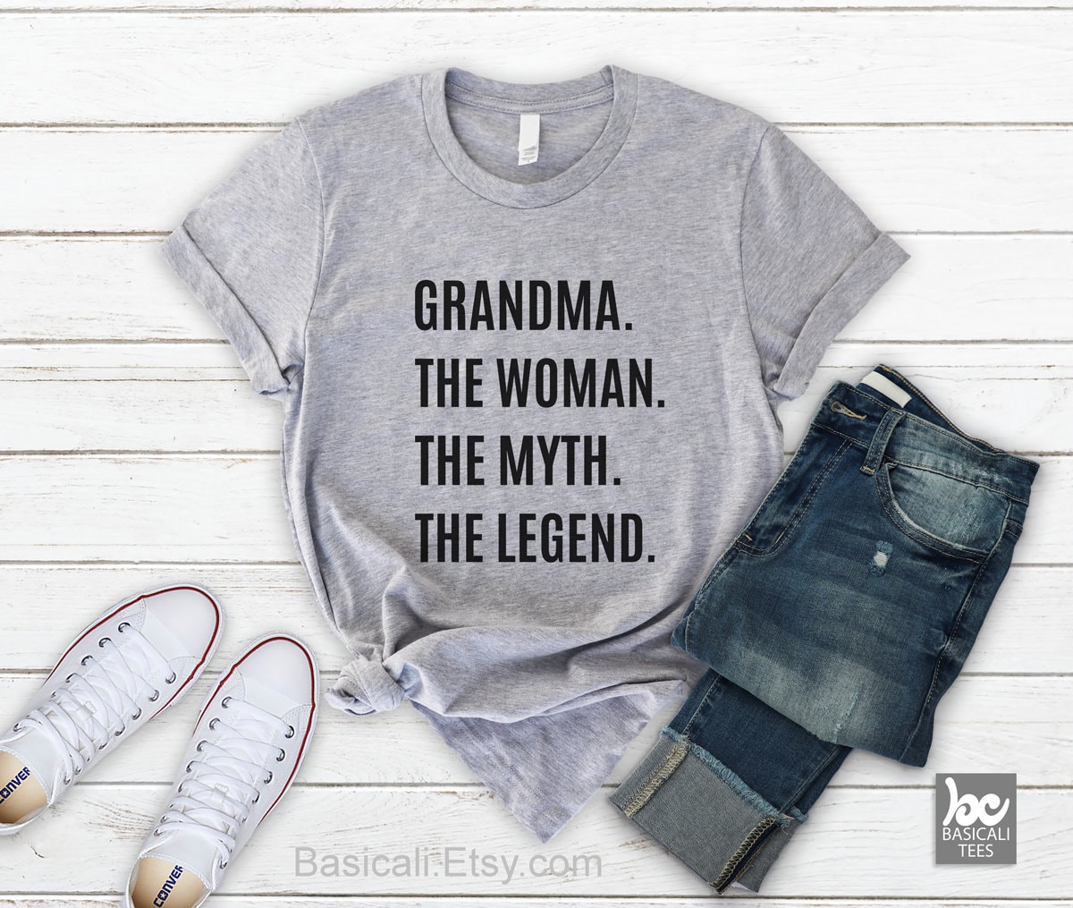 Oma Die Frau, Der Mythos, Legende Shirt - Bequemes Unisex T-Shirt von BasiCali