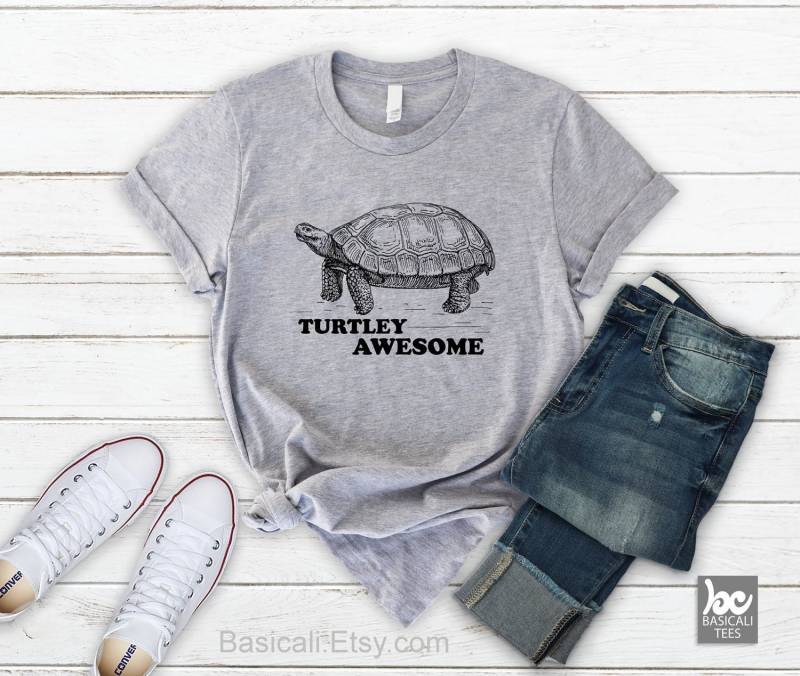 Turtley Super Shirt, Unisex Schildkröte, Ozean, Meer, Kreaturen von BasiCali